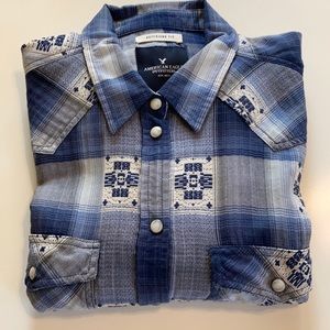Women’s American eagle blouse